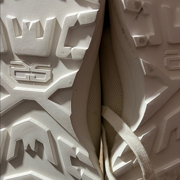 NWOT Sam Eldeman Cream and Brown Sneakers - Picture 6 of 7